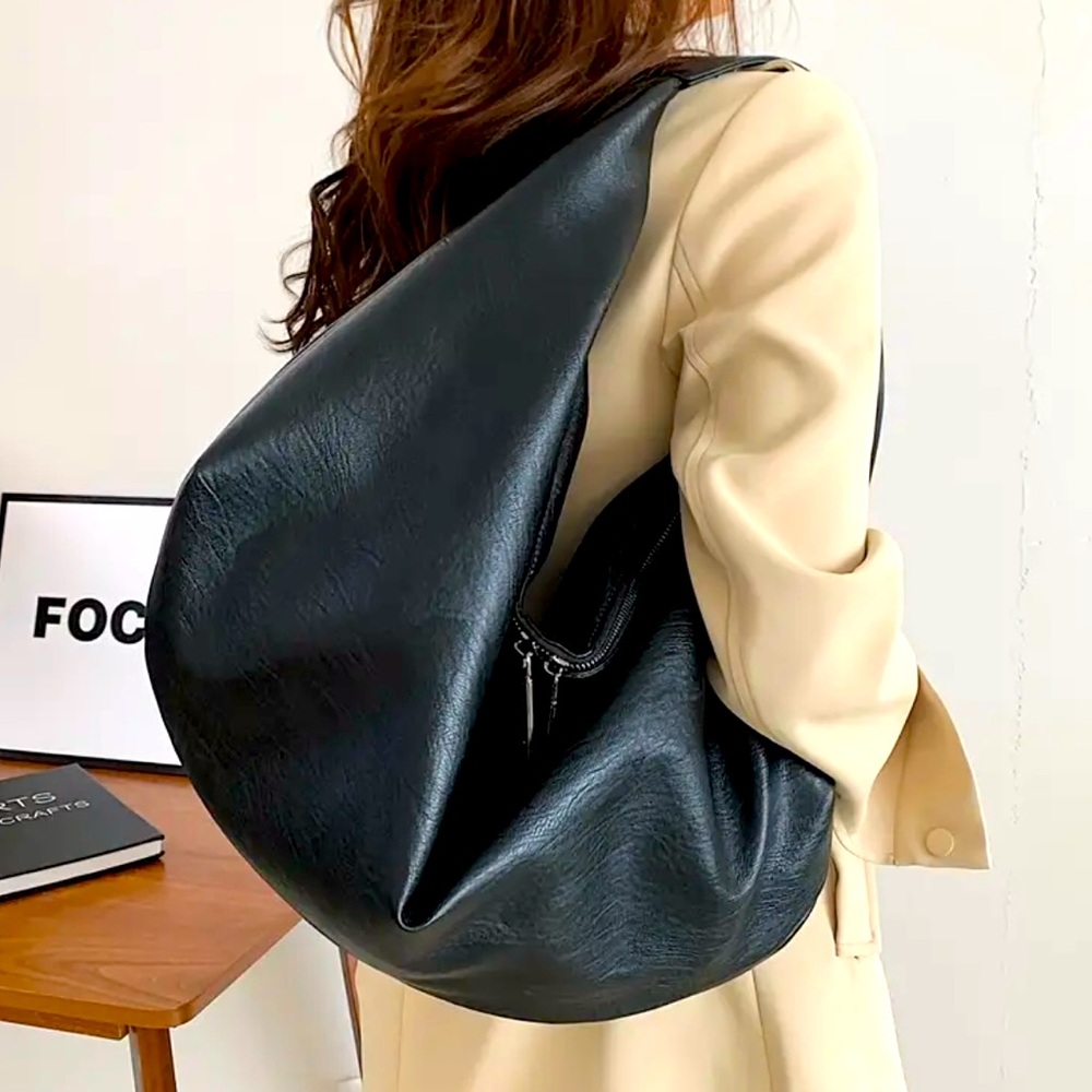 New - Chic -Large Capacity - Soft Faux Leather Shoulder Bag /Tote - Black